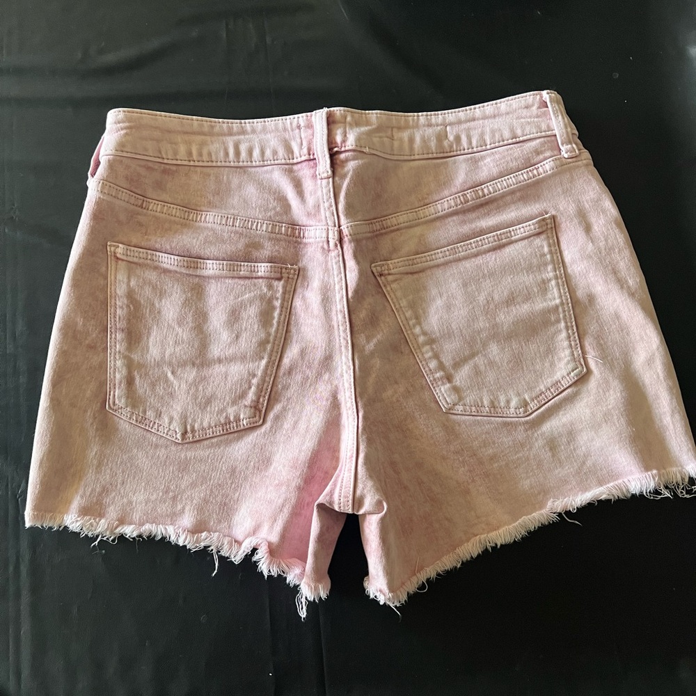 Universal Thread Shorts - Picture 2 of 2